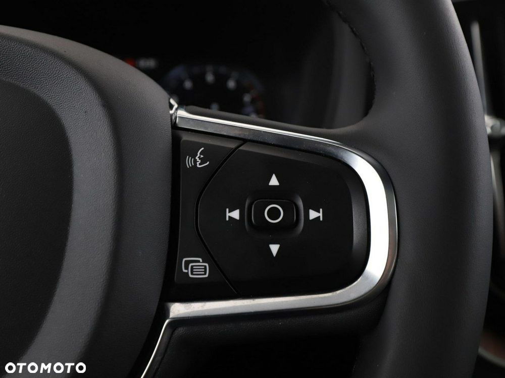 Volvo XC 60 T8 Plug-In Hybrid AWD Inscription Expression - 34