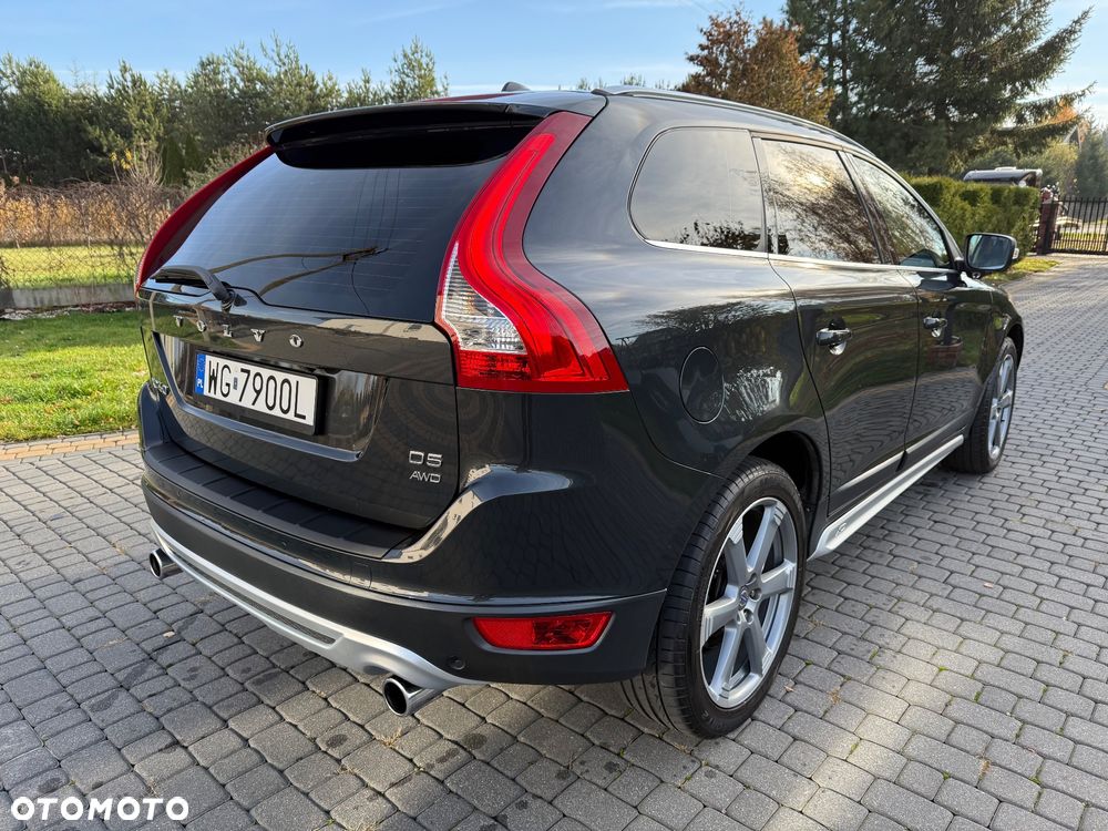 Volvo XC 60 D5 AWD R-Design Momentum - 10