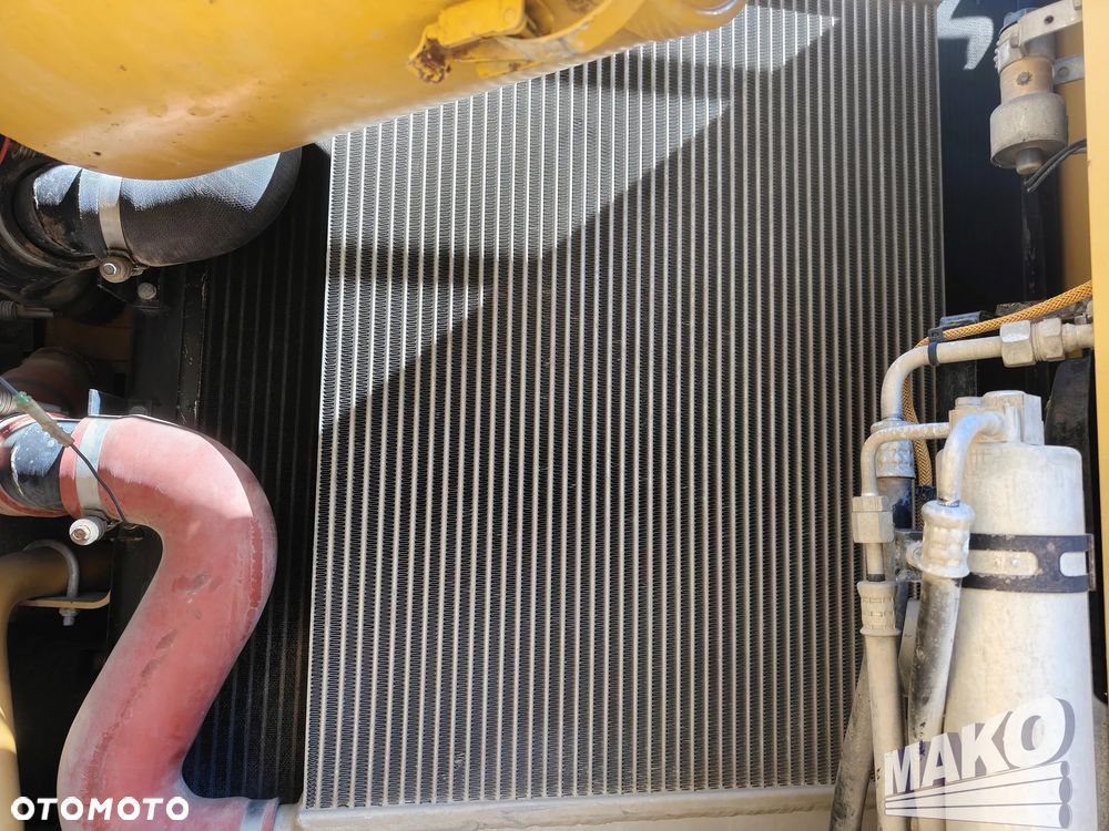 Caterpillar 328D - 24