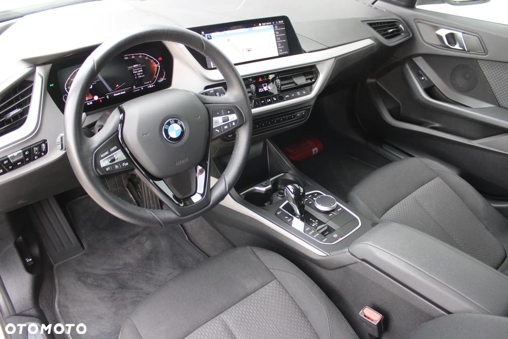 BMW Seria 1 118i - 13