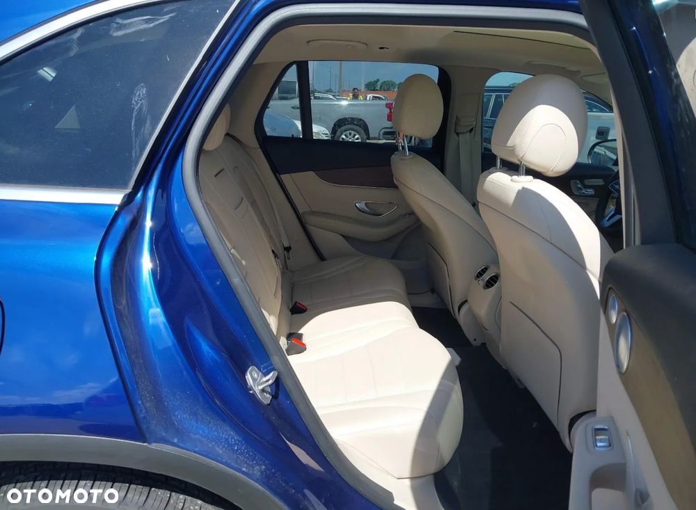 Mercedes-Benz GLC 300 4Matic 9G-TRONIC - 11