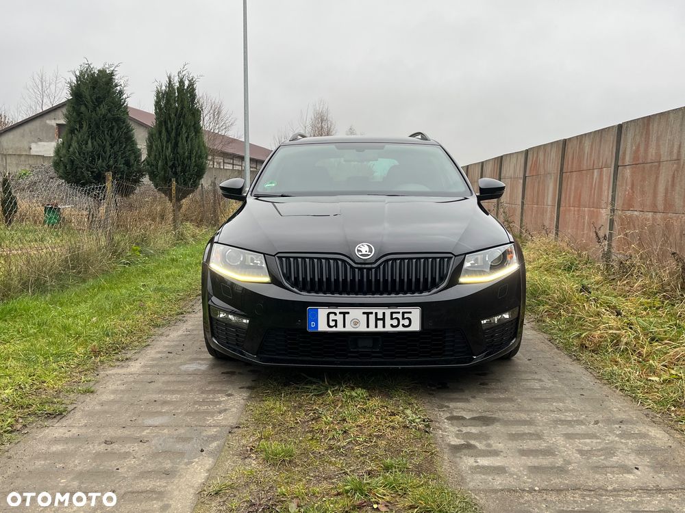 Skoda Octavia 2.0 TDI DSG RS - 2