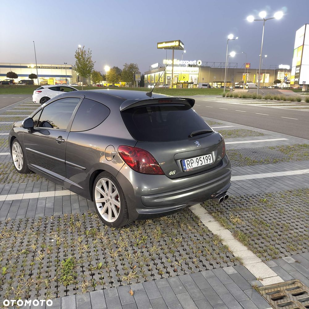 Peugeot 207 - 18