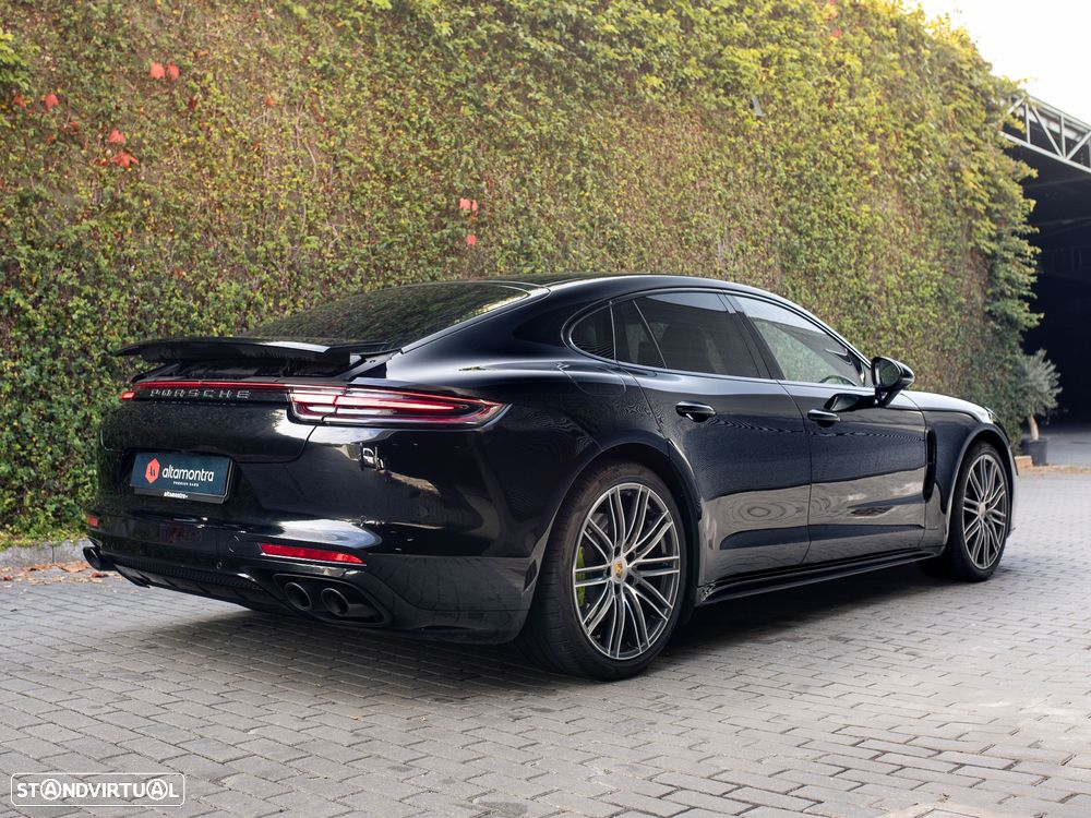Porsche Panamera 4 E-Hybrid - 11
