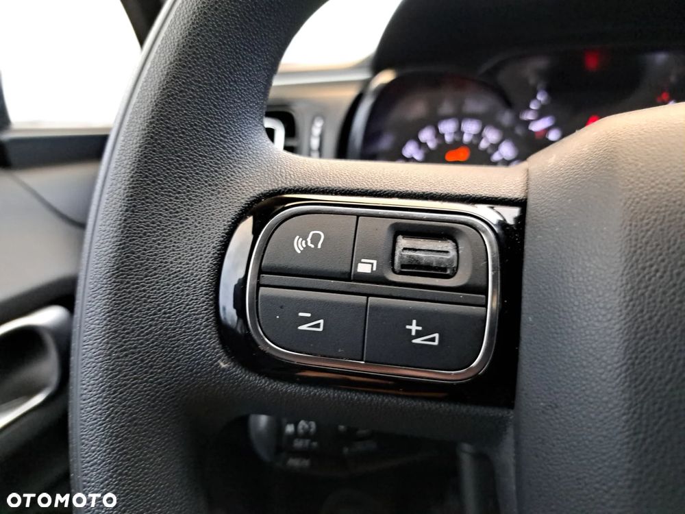 Citroën C3 1.2 PureTech Shine - 17