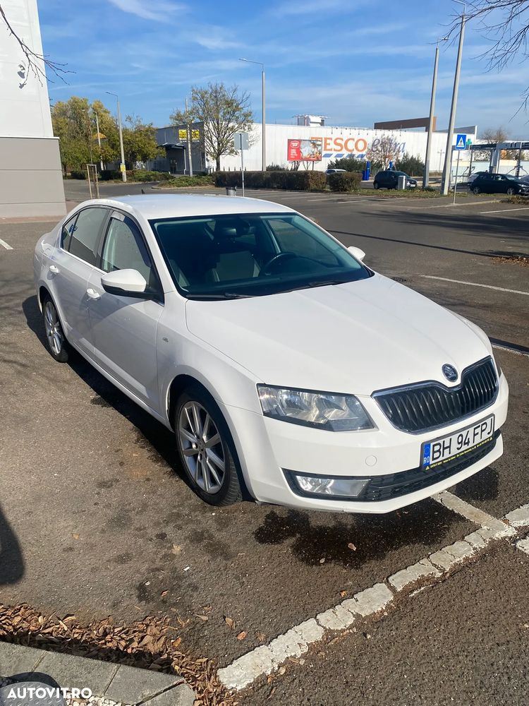Skoda Octavia 2.0 TDI AMBITION DSG - 3