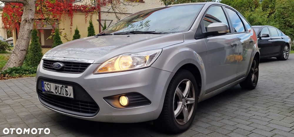 Ford Focus 1.6 Ambiente - 1