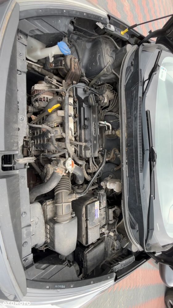 Kia Rio 1.2 M - 8