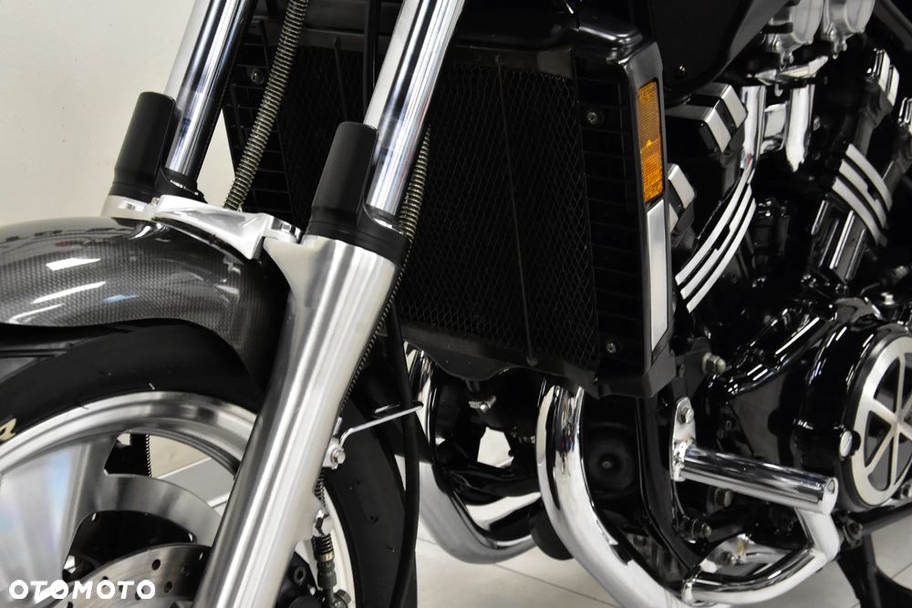 Yamaha V-MAX - 27