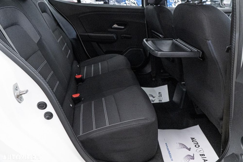 Dacia Logan TCe 90 MT6 Prestige - 9