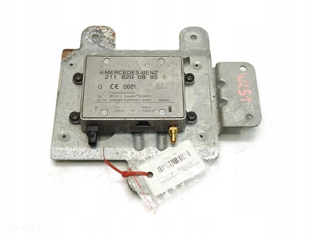 WZMACNIACZ ANTENY MERCEDES R W251 2118200885 - 1