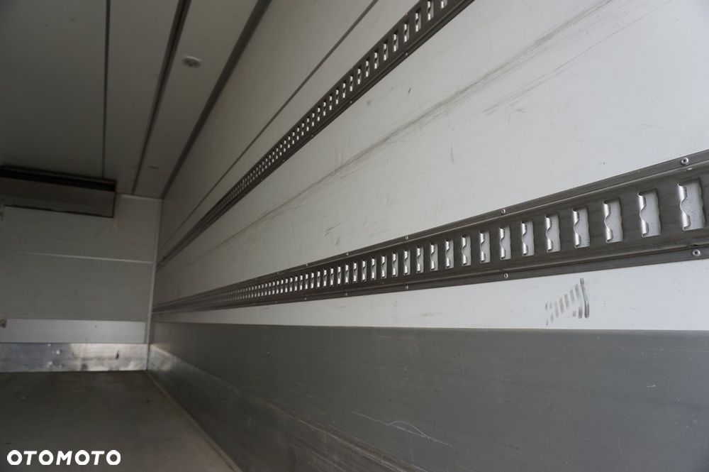 MAN TGL 12.250 4x2 BL CHŁODNIA THERMO KING NAVI * 125 000 KM * - 31