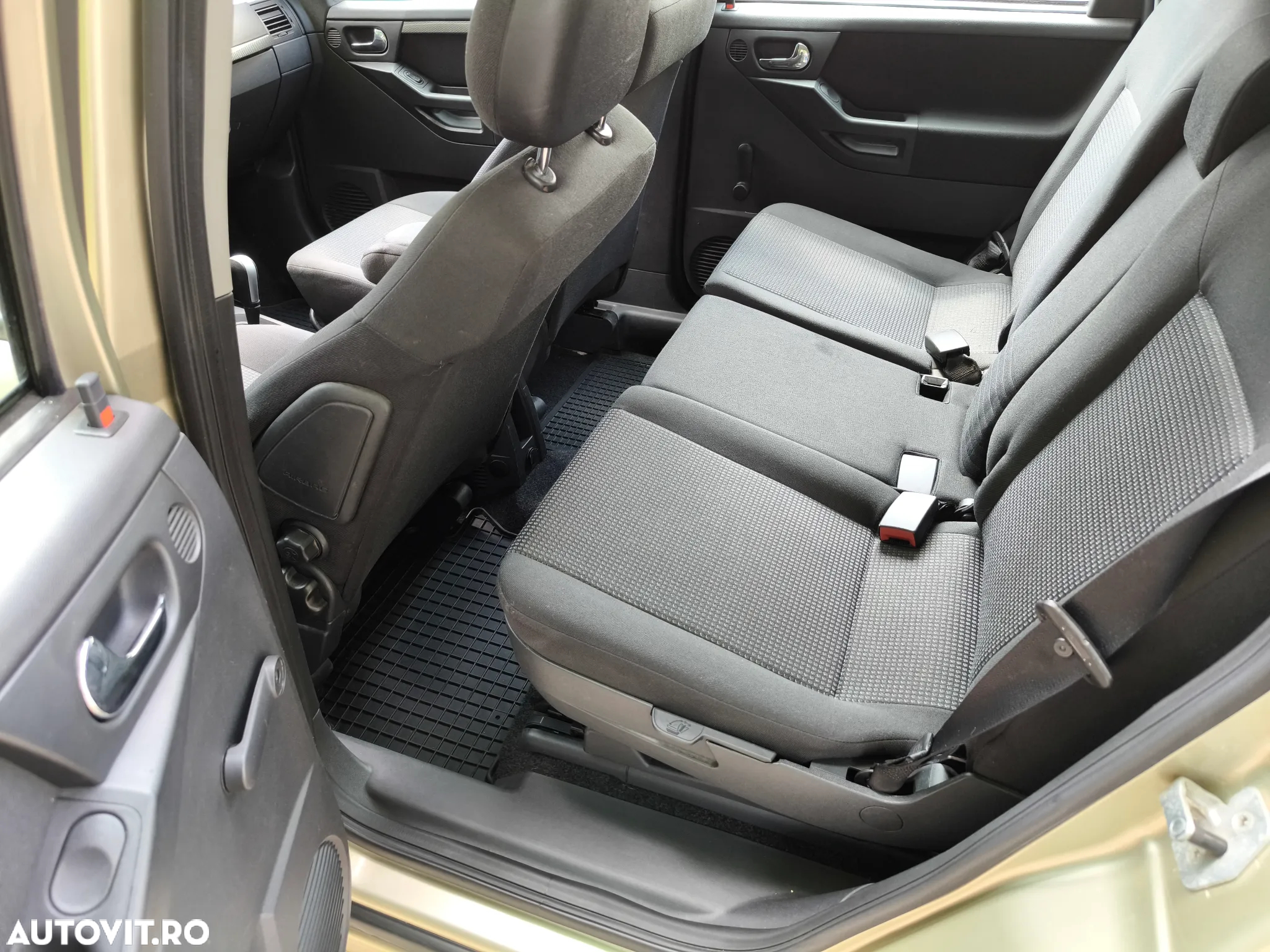 Opel Meriva 1.6i Cosmo Easytronic - 11