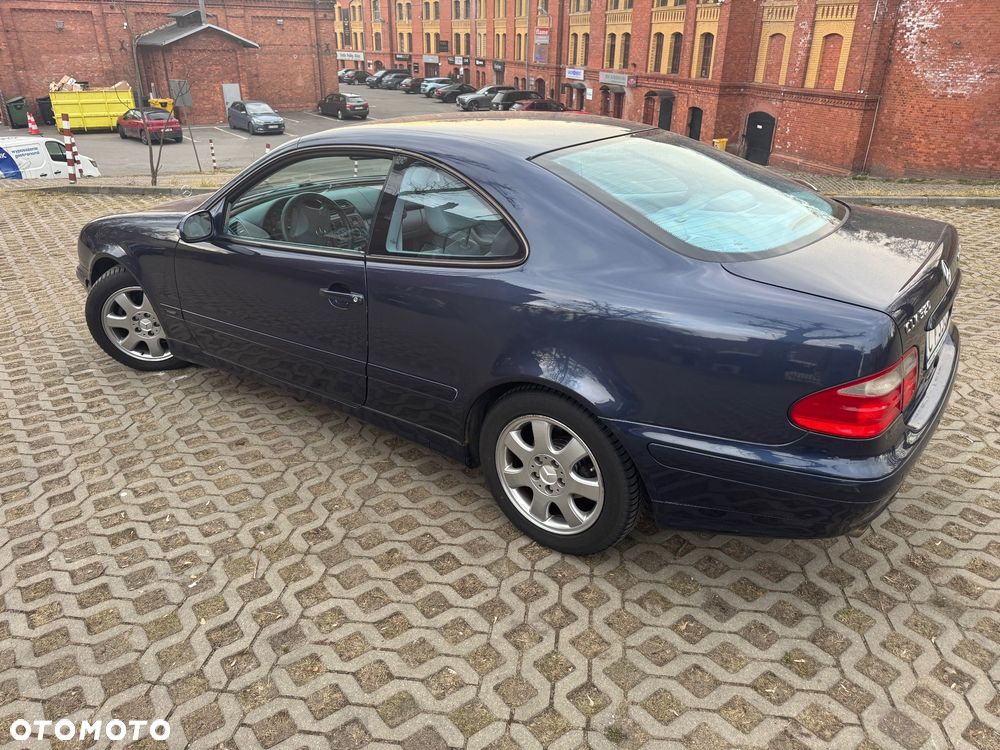 Mercedes-Benz CLK - 6