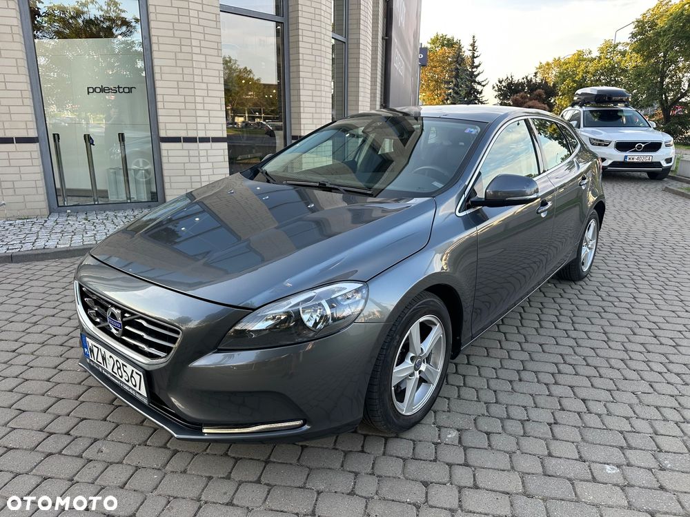 Volvo V40 D2 Momentum - 19