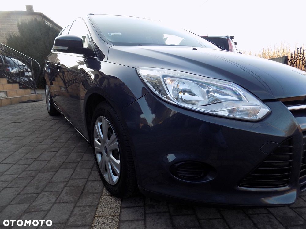 Ford Focus 1.6 Edition - 14