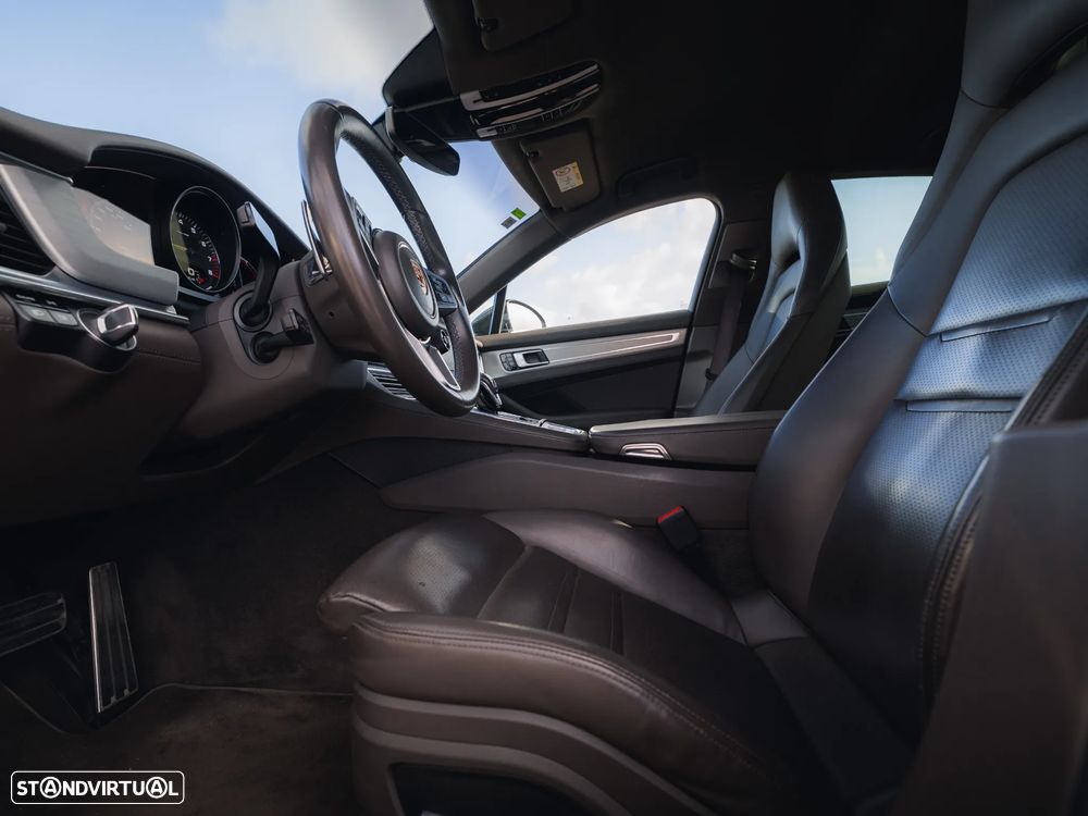 Porsche Panamera - 15