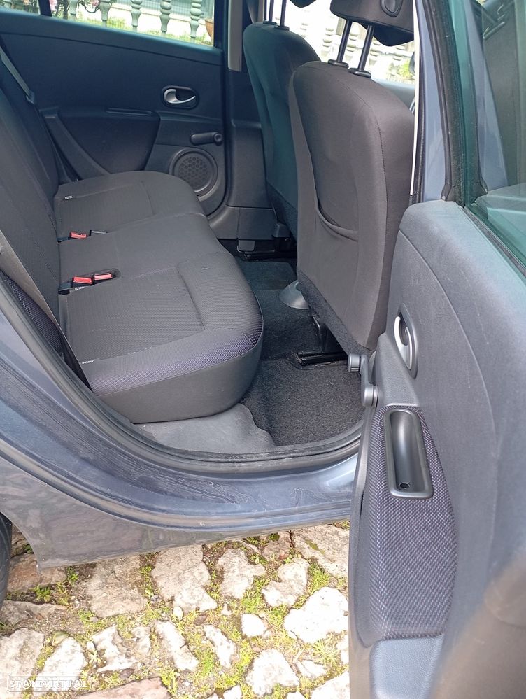 Renault Clio 1.2 16V Dynamique - 3