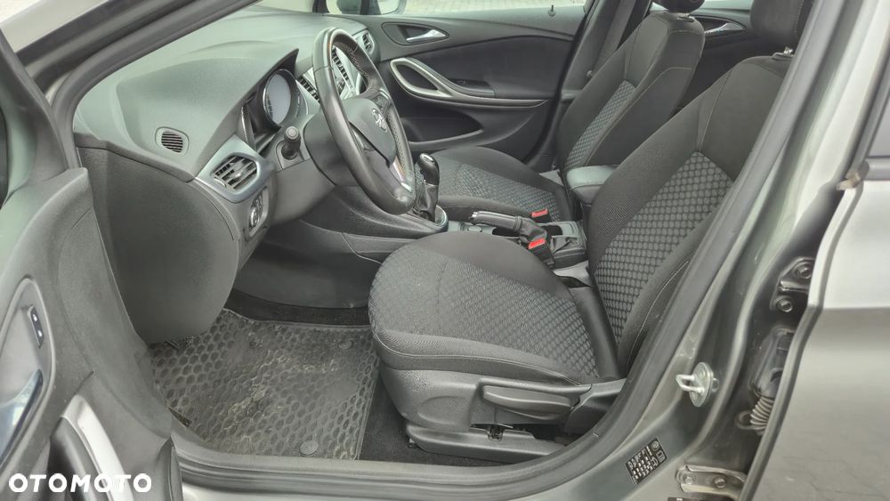 Opel Astra 1.4 T Enjoy - 10