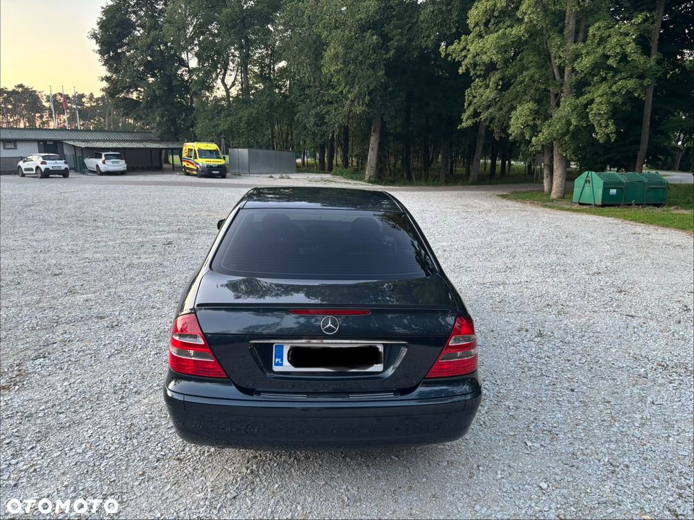 Mercedes-Benz Klasa E 240 Classic - 5