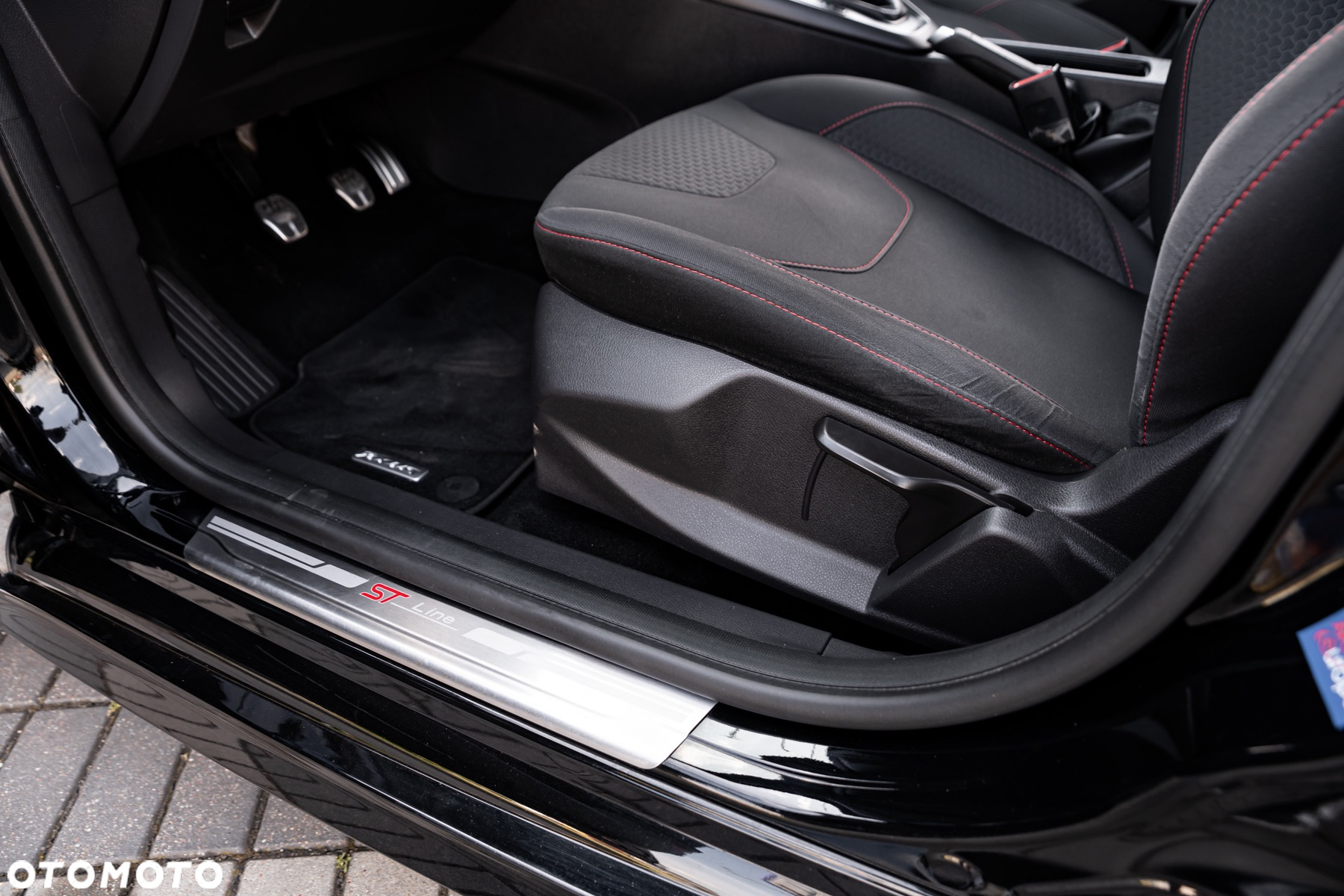 Ford Focus 1.5 EcoBoost Start-Stopp-System ST-LINE - 23