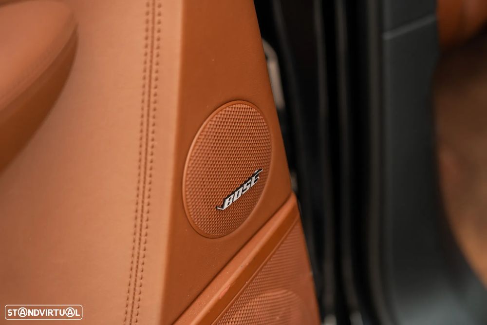 Porsche Cayenne Turbo - 17