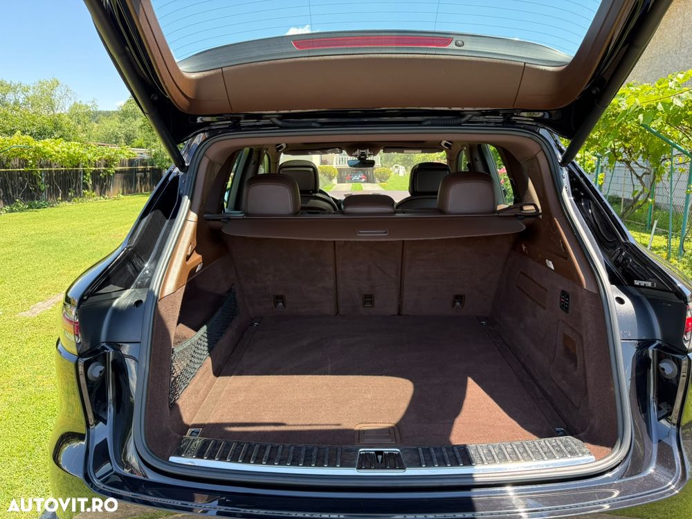 Porsche Cayenne Standard - 17