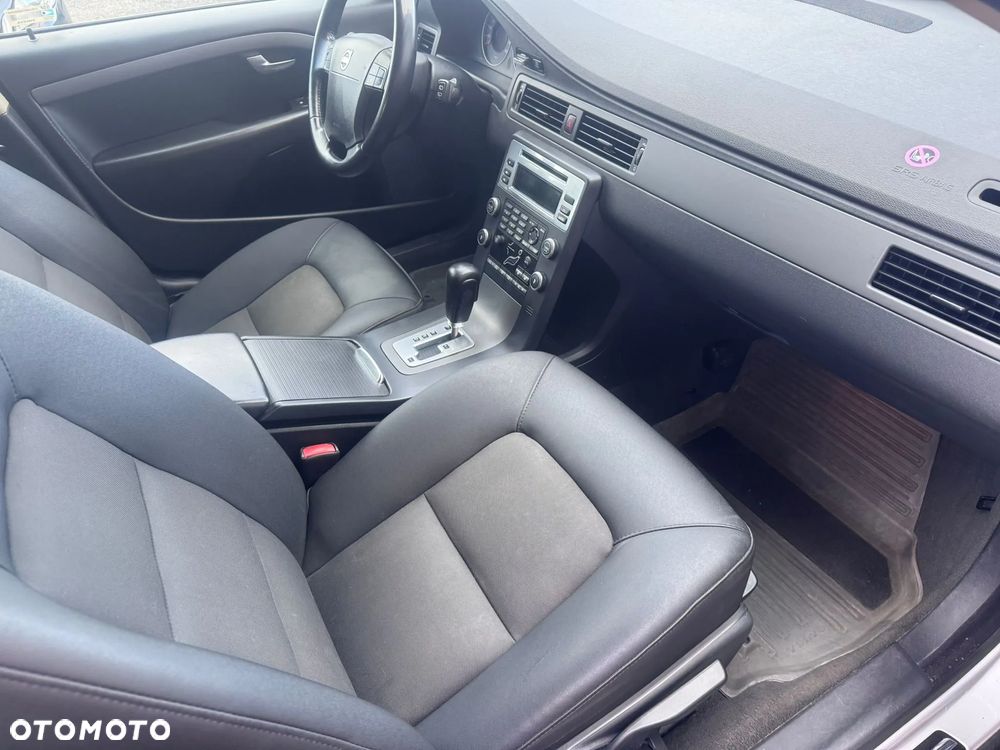 Volvo V70 2.5T Summum - 5