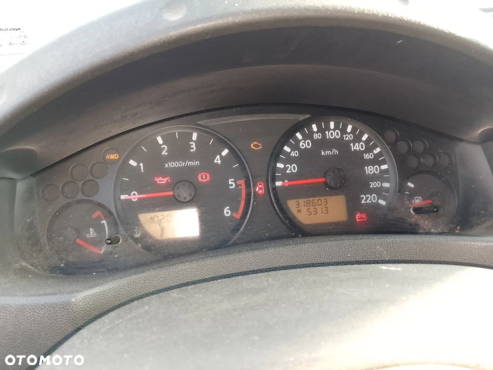 Nissan Navara - 2