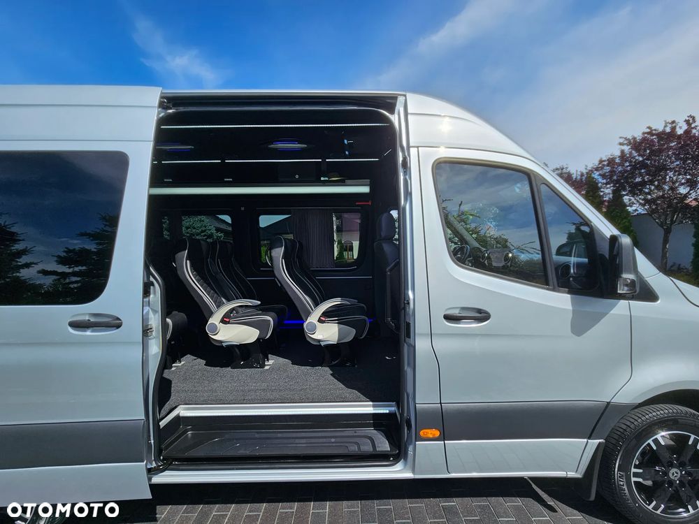 Mercedes-Benz Sprinter - 22
