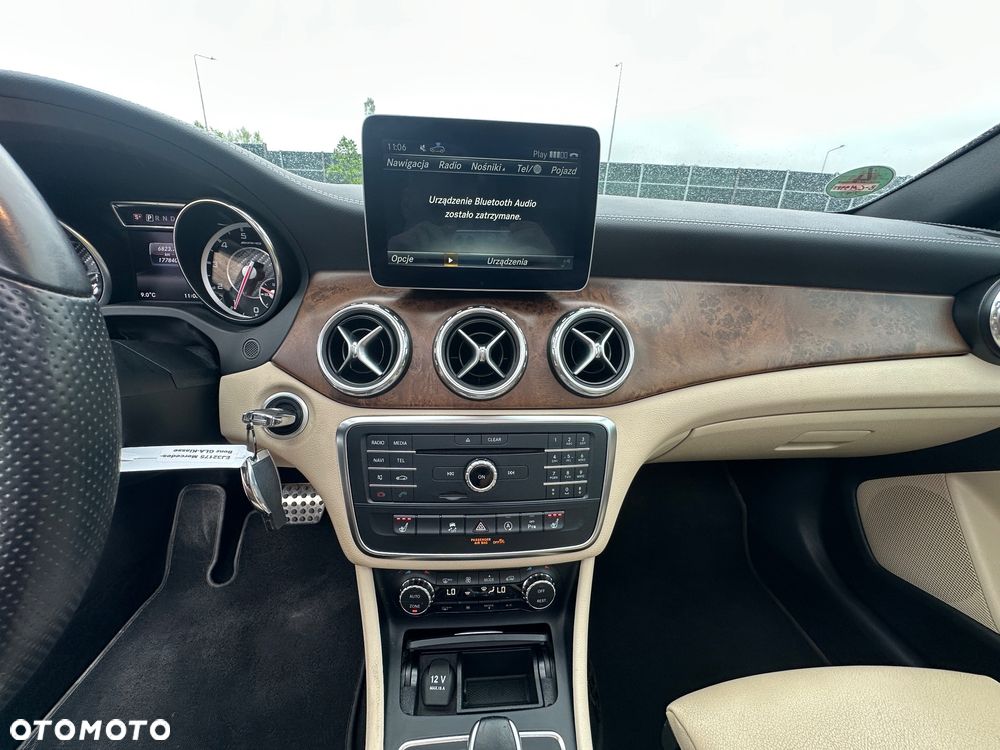 Mercedes-Benz GLA AMG 45 4Matic AMG Speedshift 7G-DCT - 23