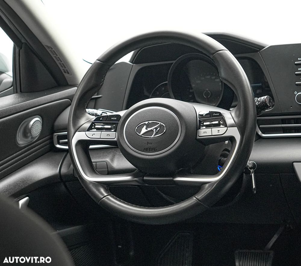 Hyundai Elantra 1.6 l 123 CP CVT Exclusive Navi - 18