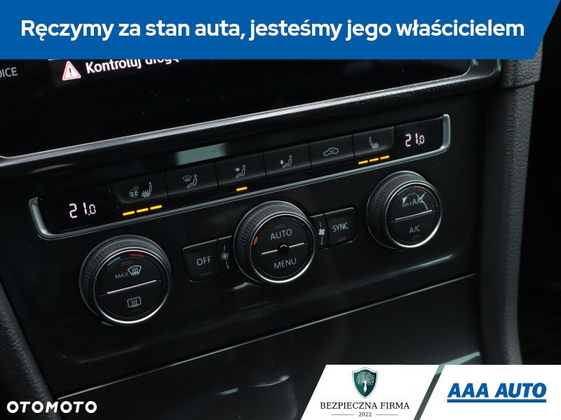 Volkswagen Golf - 16