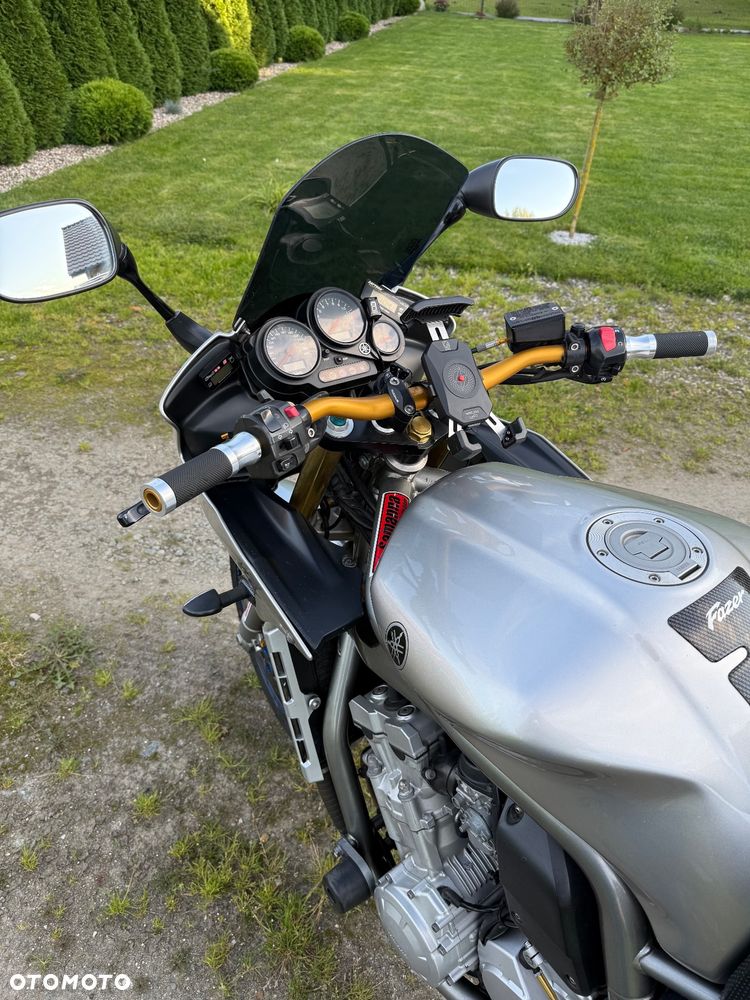Yamaha FZS - 10