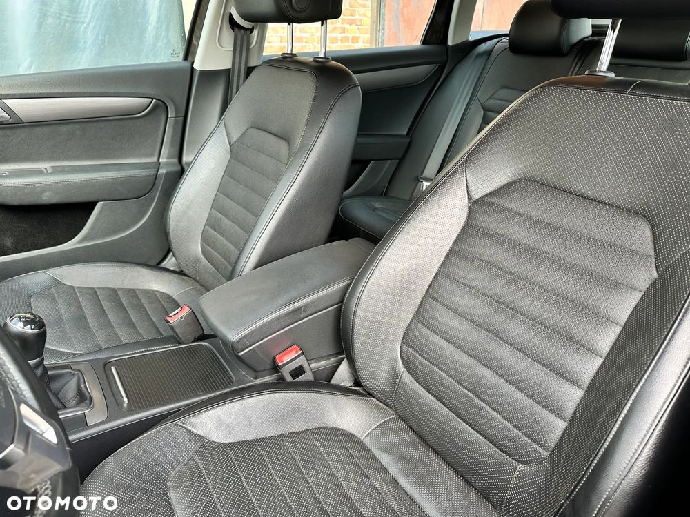 Volkswagen Passat Variant 2.0 TDI BlueMotion Technology Comfortline - 6