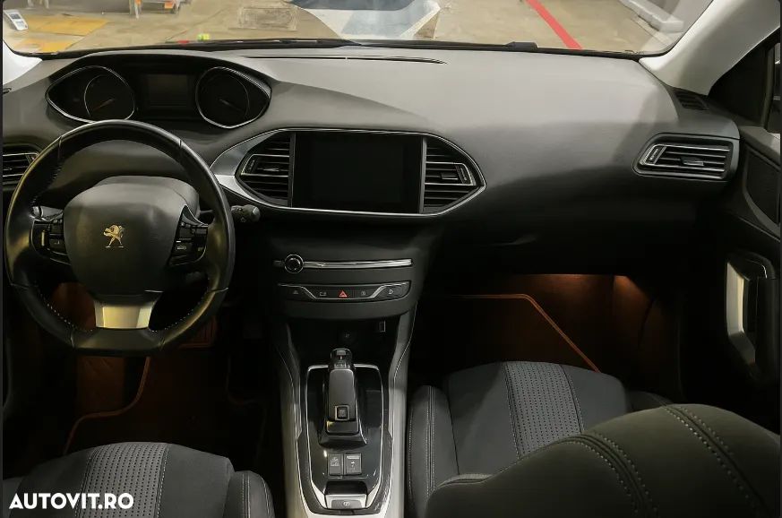 Peugeot 308 1.2L PureTech 130 S&S EAT8 Allure - 5
