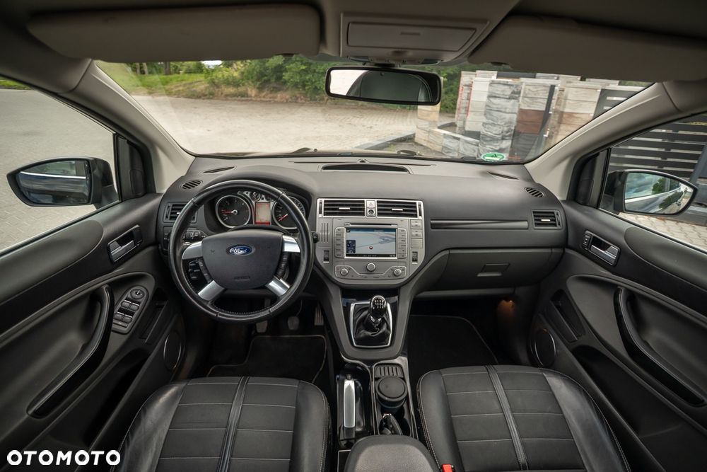 Ford Kuga 2.0 TDCi 2x4 Titanium - 18