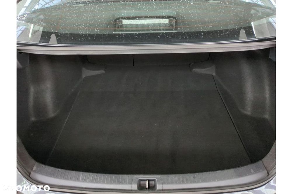Toyota Corolla 1.8 Hybrid Comfort - 9