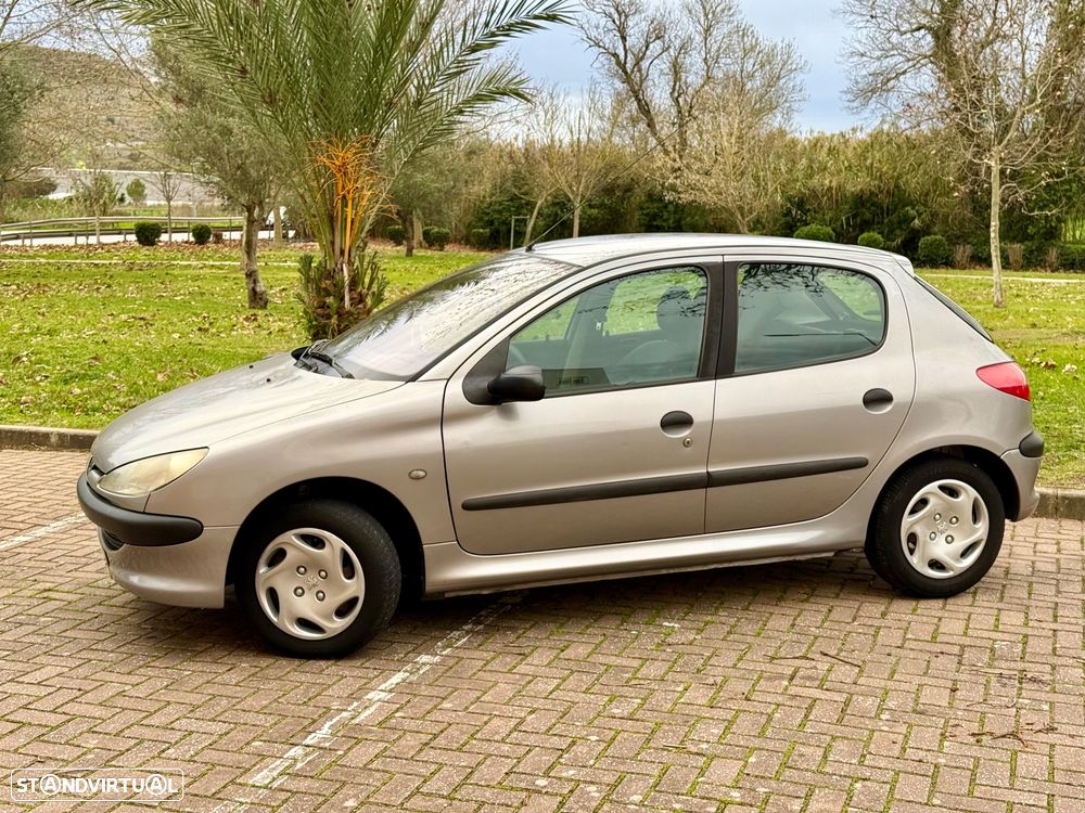 Peugeot 206 1.1 XT - 2