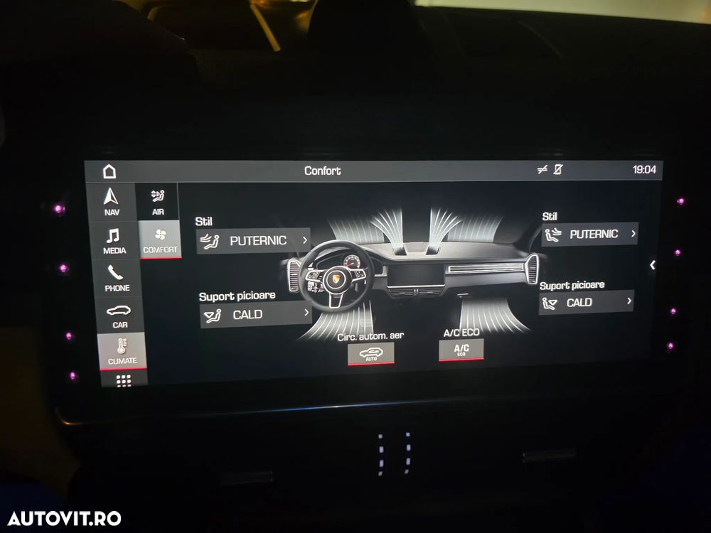 Porsche Cayenne - 29