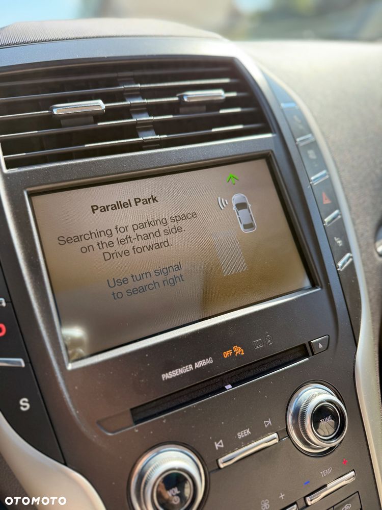 Ford Escape 2.0 EcoBoost AWD Titanium - 23