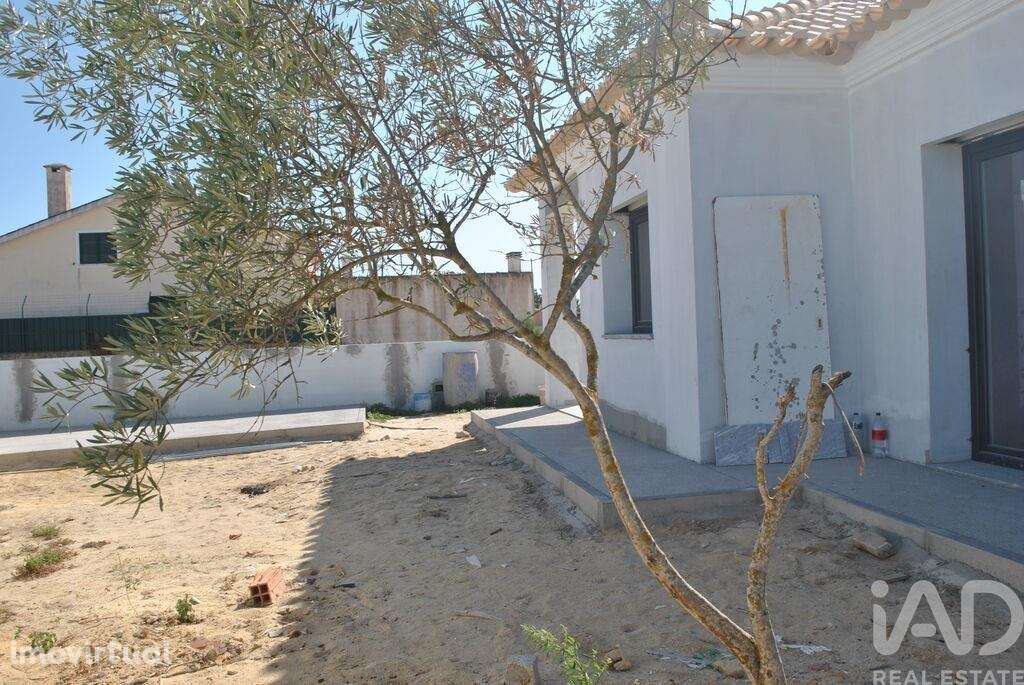 Casa T4 em Fernão Ferro de 294,00 m2 - Grande imagem: 2/20