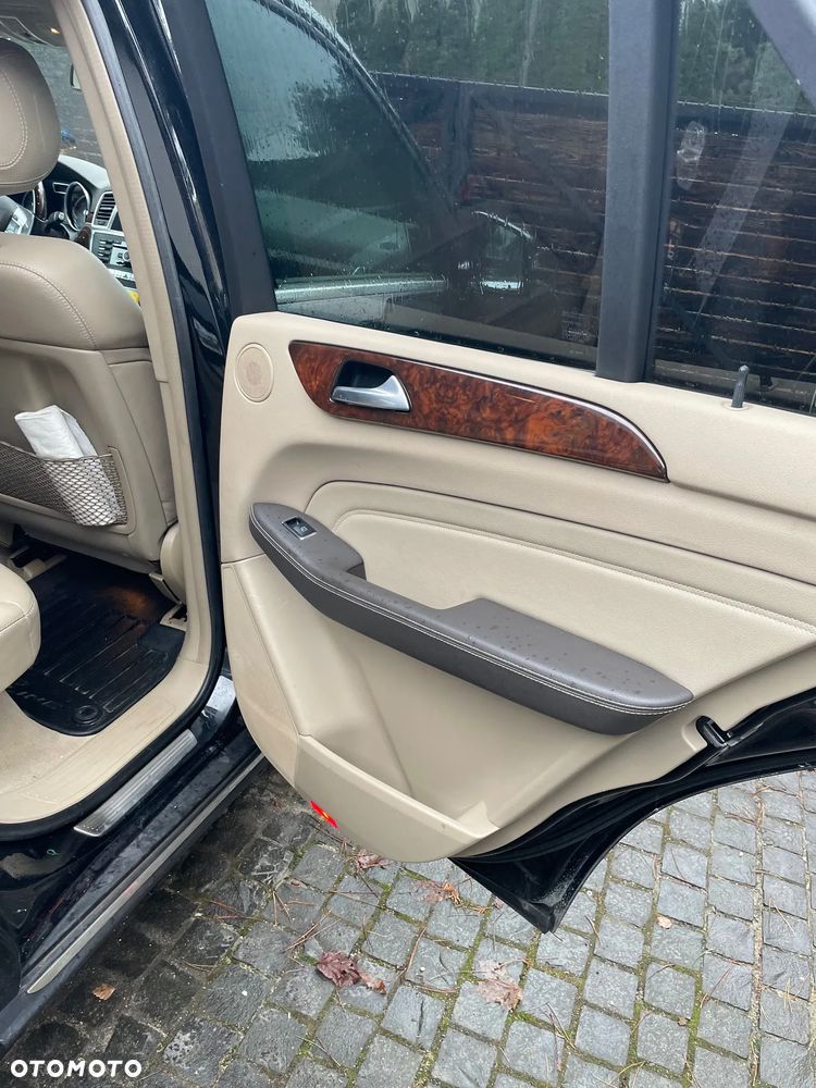 Mercedes-Benz ML 350 4MATIC (BlueEFFICIENCY) 7G-TRONIC - 13