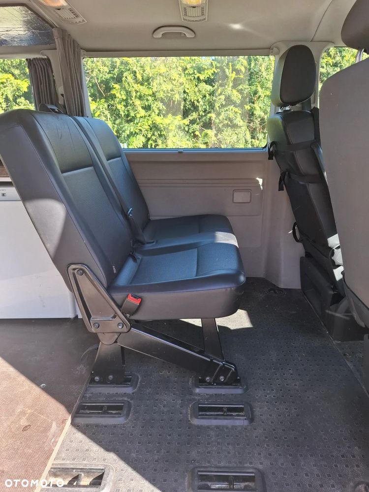 Volkswagen Caravelle - 5