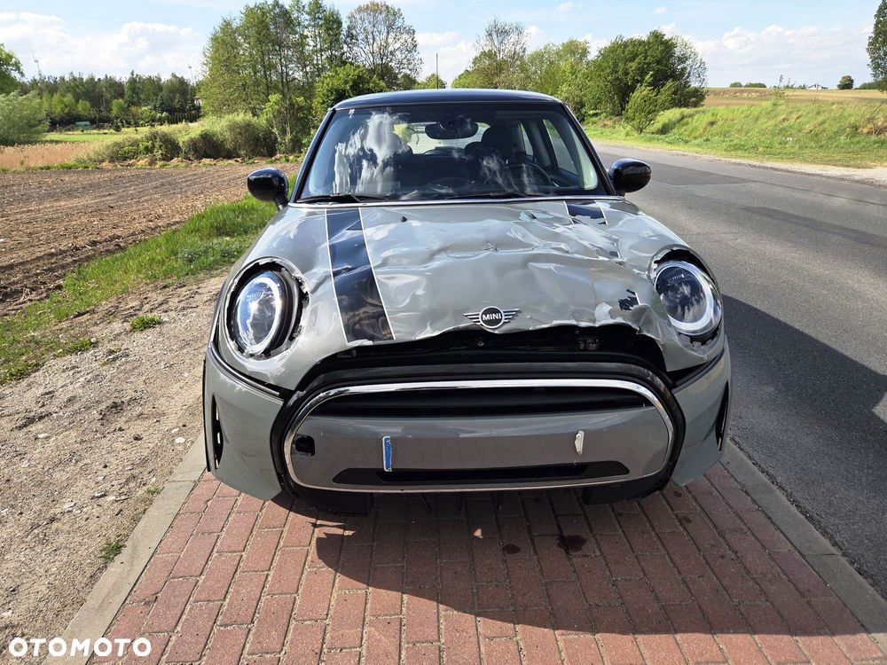 MINI Countryman Cooper Essential Trim - 8