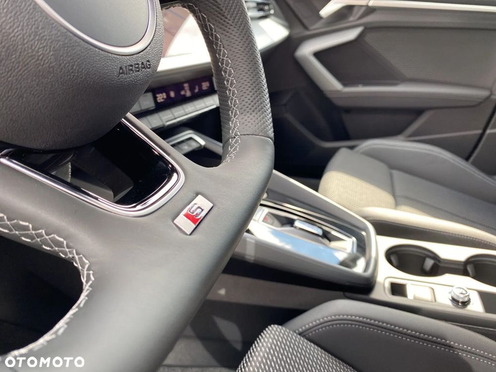 Audi A3 Sportback - 16