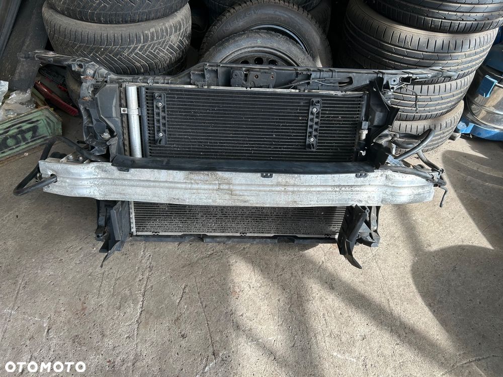 Pas przedni Audi A4B8 3.2 fsi