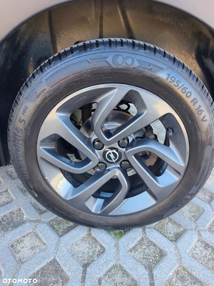 Opel Crossland X 1.2 120 Lat - 12