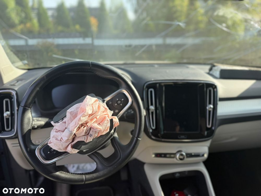 Volvo XC 40 - 5