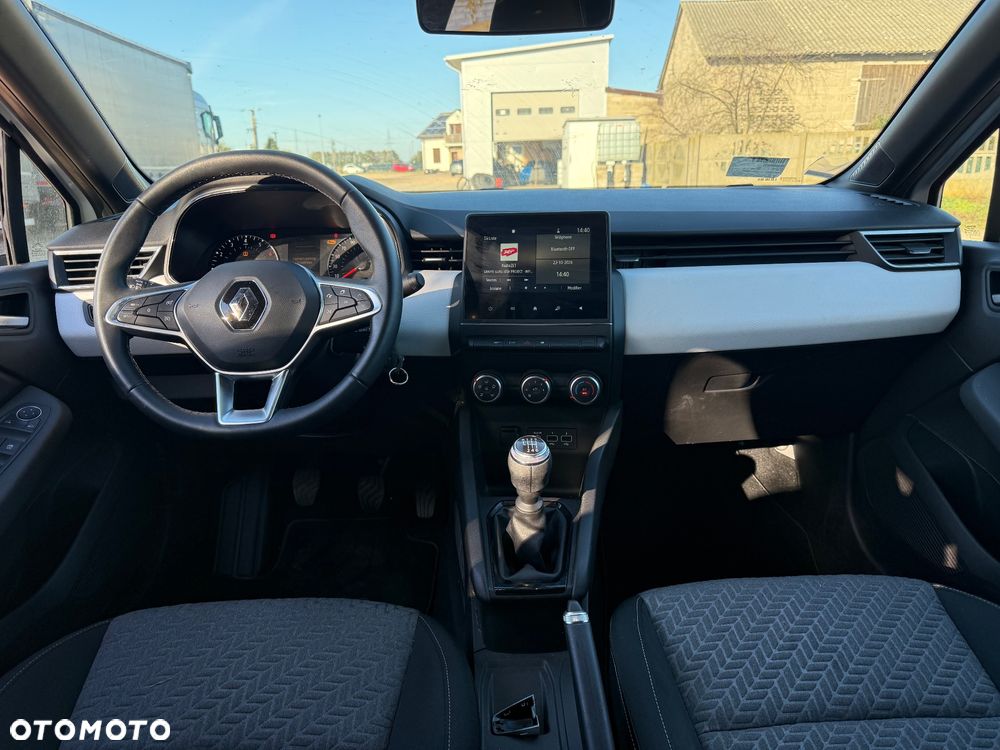 Renault Clio - 22